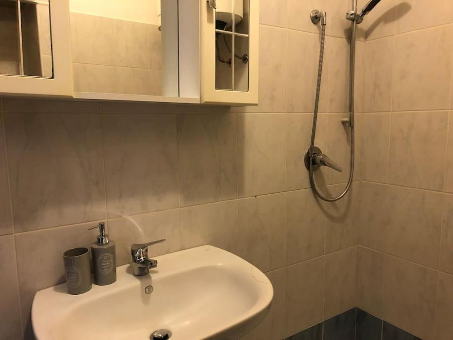 Mini Sarpi Apartamento Milán Exterior foto